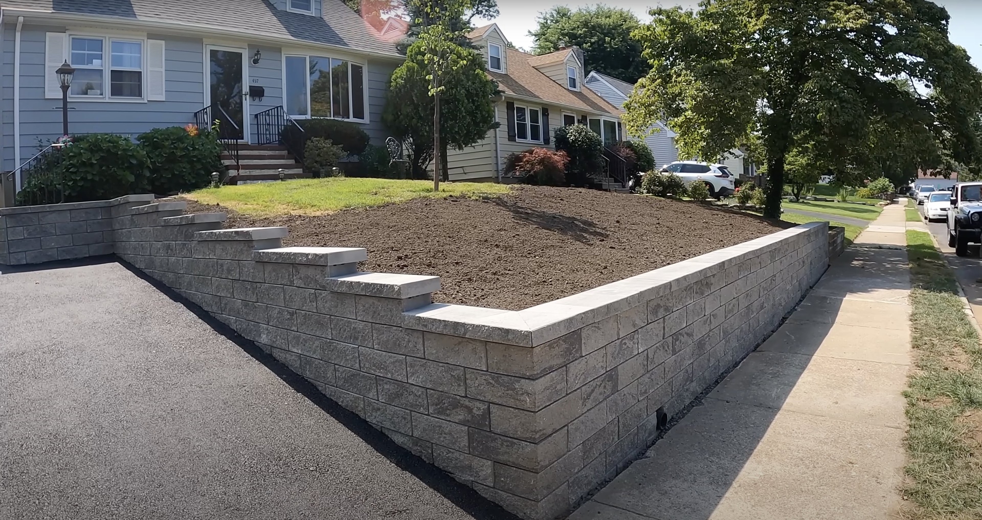 Professional concrete block retaining wall installation in Mt Vernon Virginia Concrete retaining wall Mt Vernon VA - professional residential concrete block wall construction